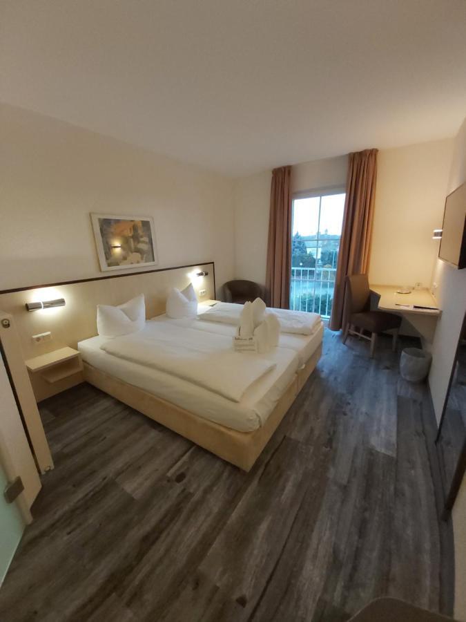 Hotel Montana Limburg ลิมบวร์ก อัน แดร์ ลาน ภายนอก รูปภาพ